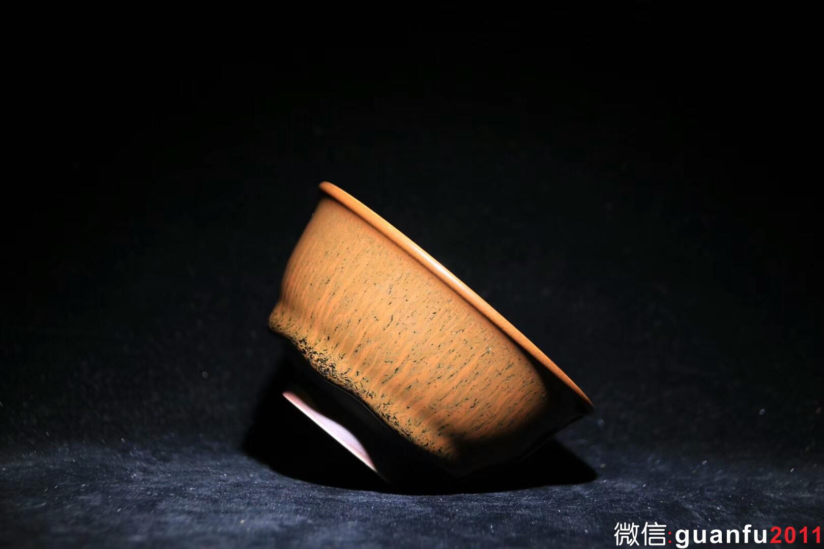 【作者】范澤鋒老師 【品名】兔毫天目 【規(guī)格】8.8 x 4.5 cm