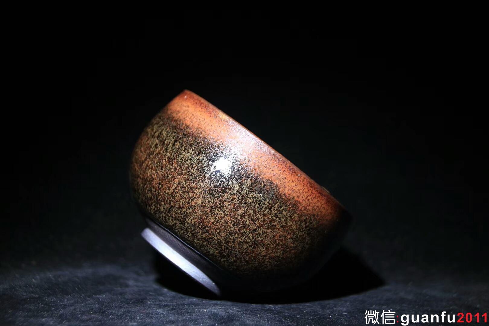 木易陽建盞 【作者】楊興生老師 【品名】柴燒 【規(guī)格】8.5 x 5.8 cm