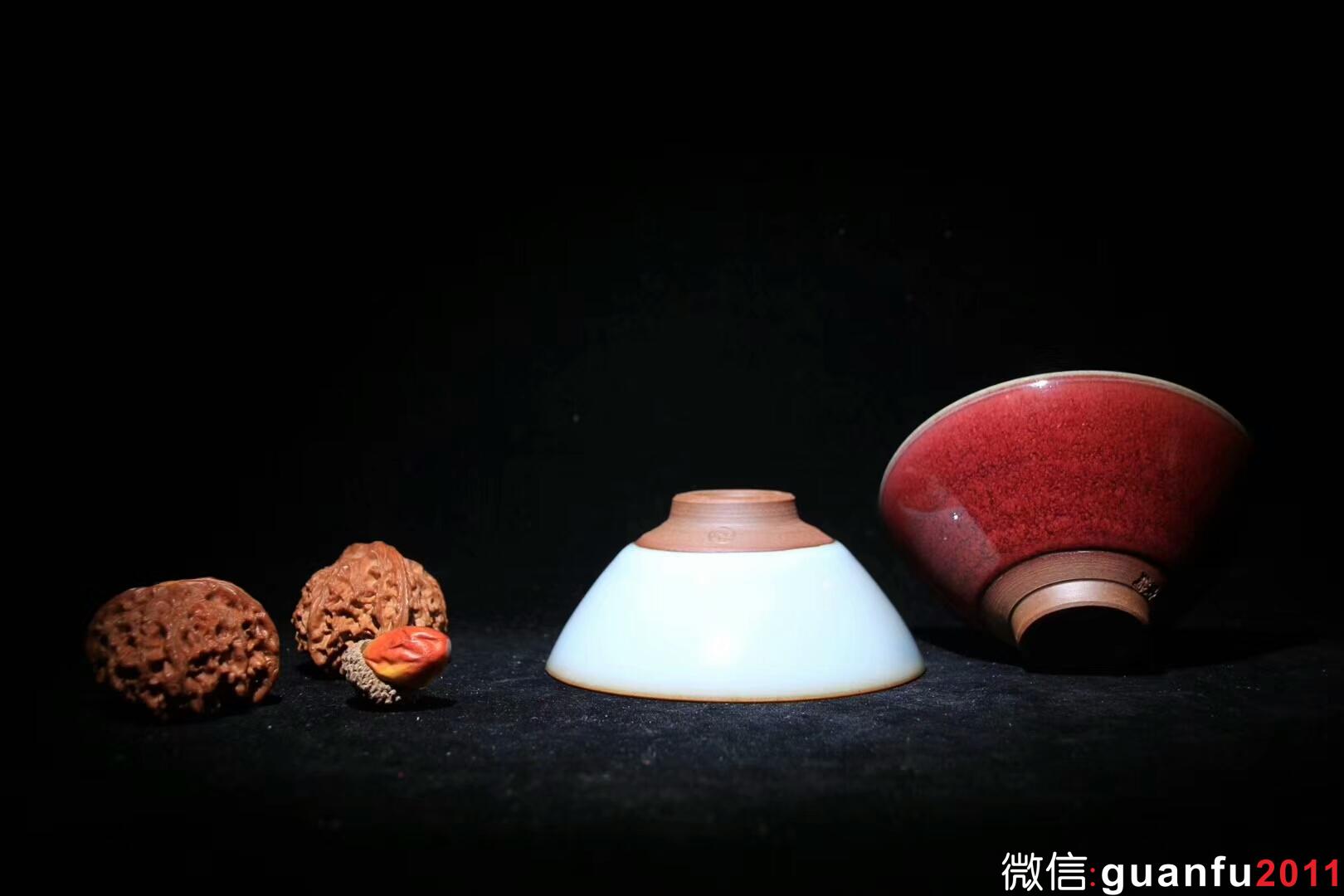 瑯紅木葉盞 規(guī)格：9.5*4.5公分 靛青木葉盞 規(guī)格：9.5*4.5 公分 日本天目大師宋韻/水出勝制