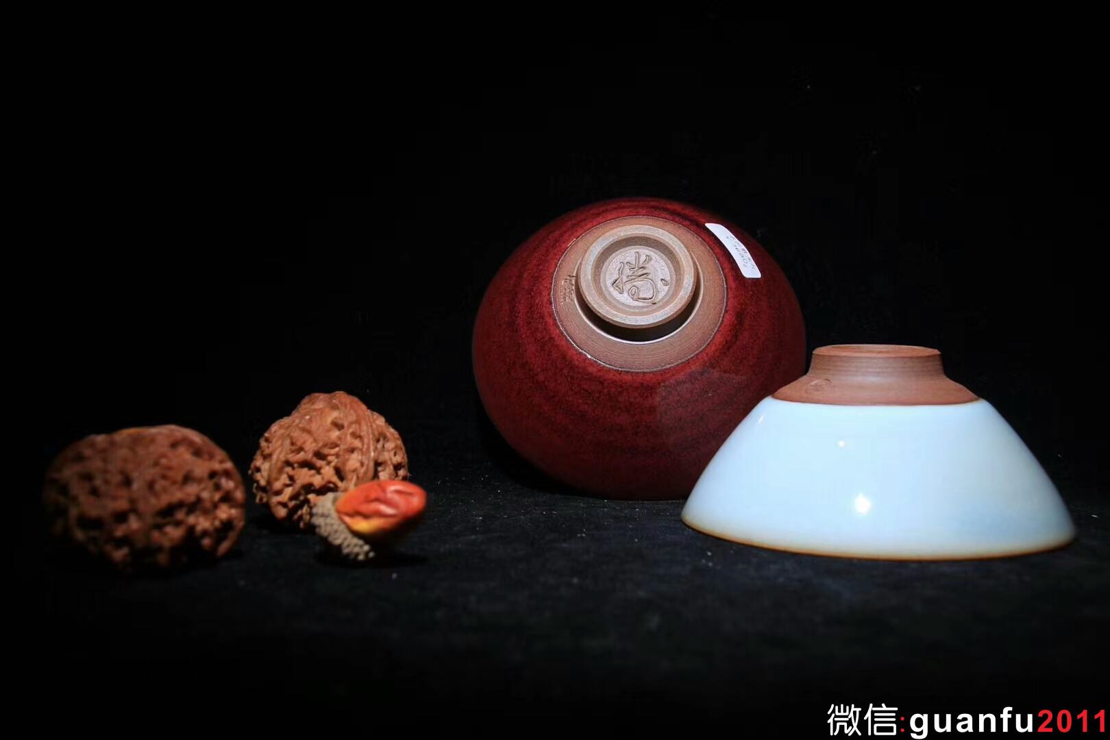 瑯紅木葉盞 規(guī)格：9.5*4.5公分 靛青木葉盞 規(guī)格：9.5*4.5 公分 日本天目大師宋韻/水出勝制