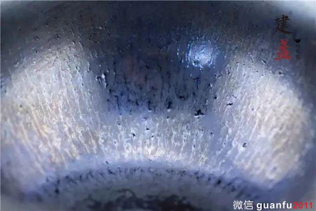 如何從釉面斑紋和藝術效果看建盞？