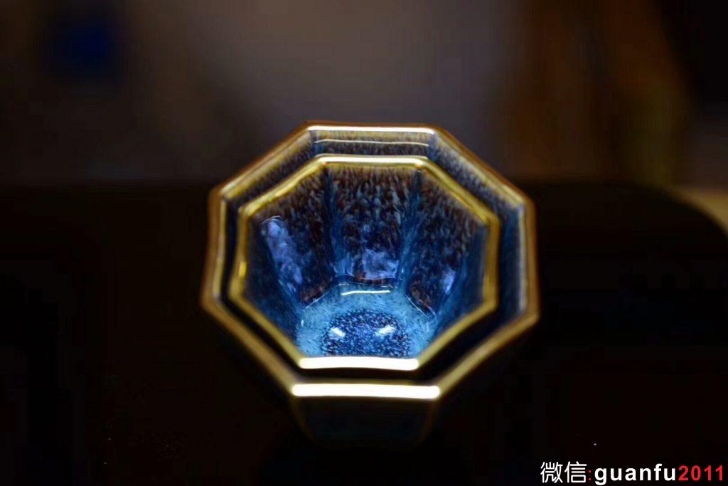 八面玲瓏(描金口) 規(guī)格尺寸:10.5公分高6公分  漢風八韻(描金口) 規(guī)格尺寸:8.5公分高5公分  范澤鋒作品收藏級