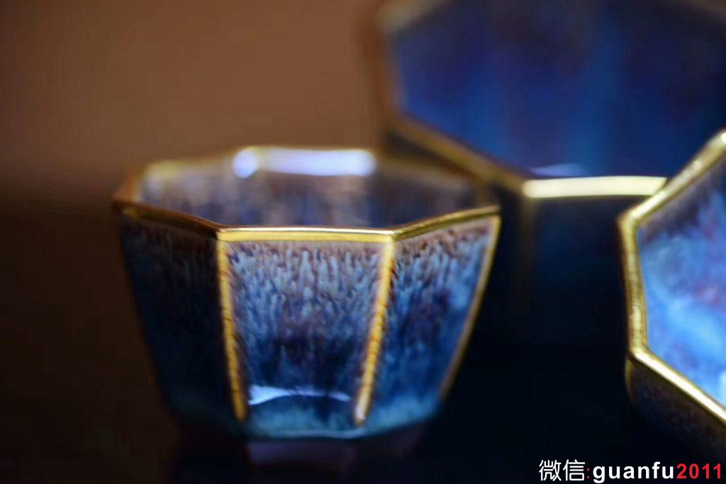 八面玲瓏(描金口) 規(guī)格尺寸:10.5公分高6公分  漢風八韻(描金口) 規(guī)格尺寸:8.5公分高5公分  范澤鋒作品收藏級