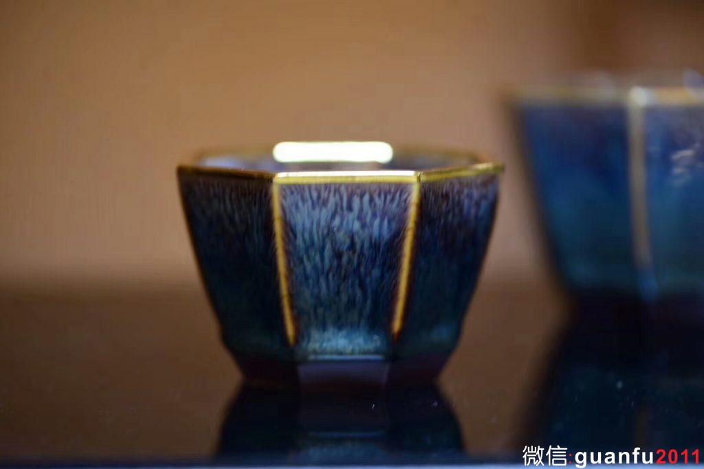 八面玲瓏(描金口) 規(guī)格尺寸:10.5公分高6公分  漢風八韻(描金口) 規(guī)格尺寸:8.5公分高5公分  范澤鋒作品收藏級