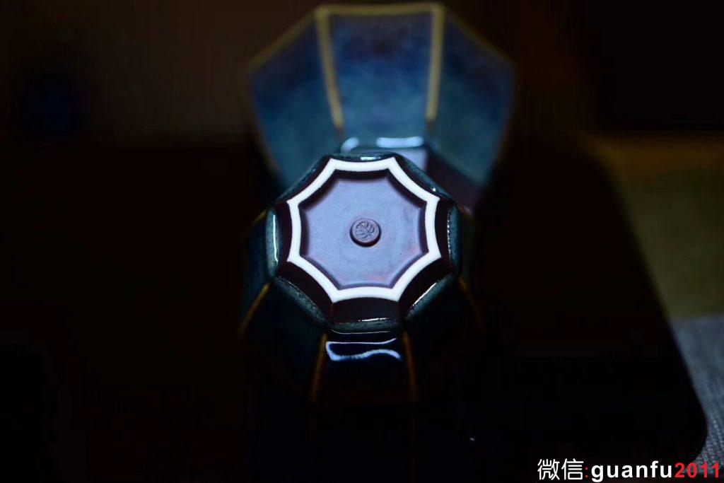 八面玲瓏(描金口) 規(guī)格尺寸:10.5公分高6公分  漢風八韻(描金口) 規(guī)格尺寸:8.5公分高5公分  范澤鋒作品收藏級