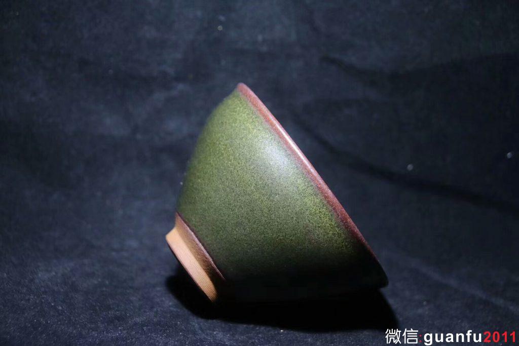 李盞工坊 作者：李遠興 作品：柴燒 茶綠釉 口徑：9cm*5.8cm