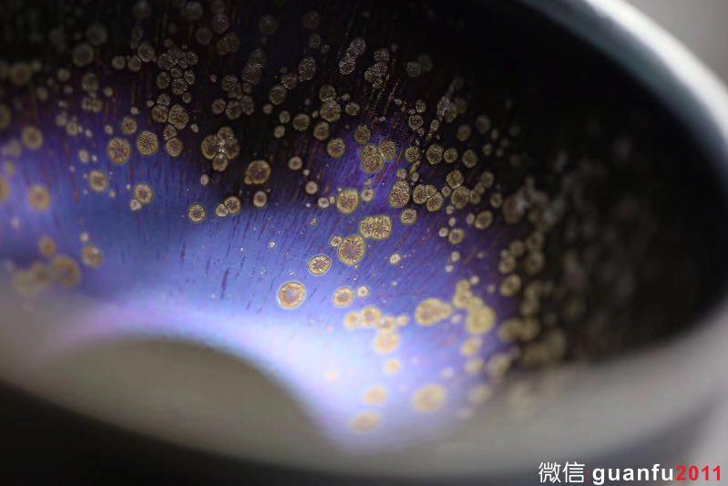 凌超作品金油滴曜變建盞-金曜變，不爭(zhēng)不艷自?shī)Z人