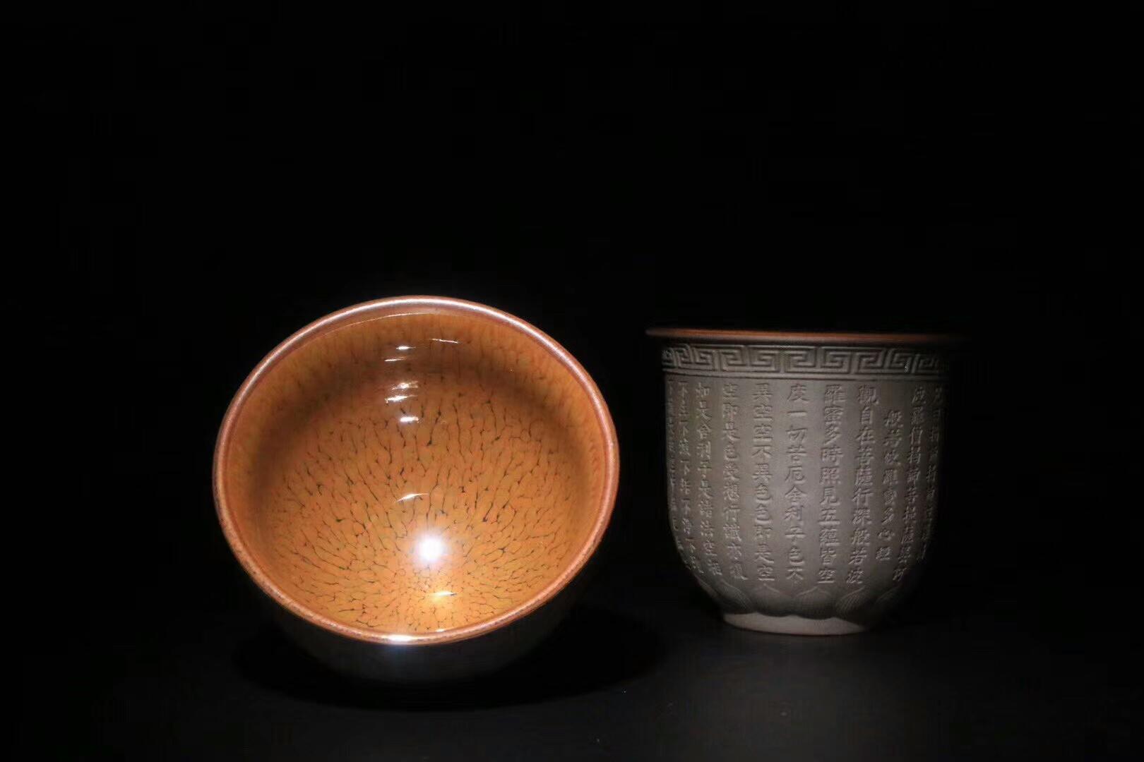 非遺傳承人  作者：張家華老師 作品：【佛光心經】對杯  口徑：8cm*7.2cm 口徑：7.7cm*6cm