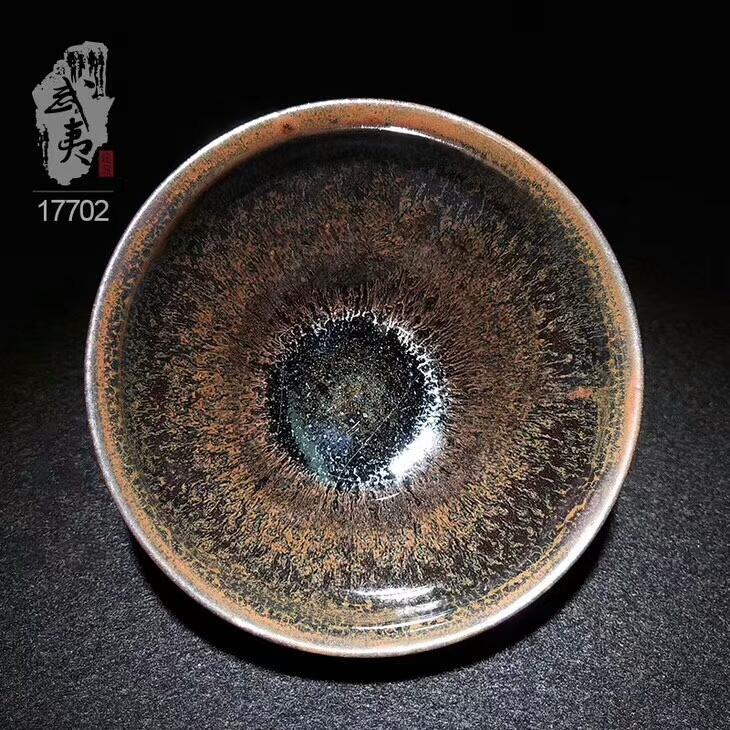 建盞大師危敏捷   規(guī)格9.2cm*4.8cm，頗有古盞韻味[呲牙]