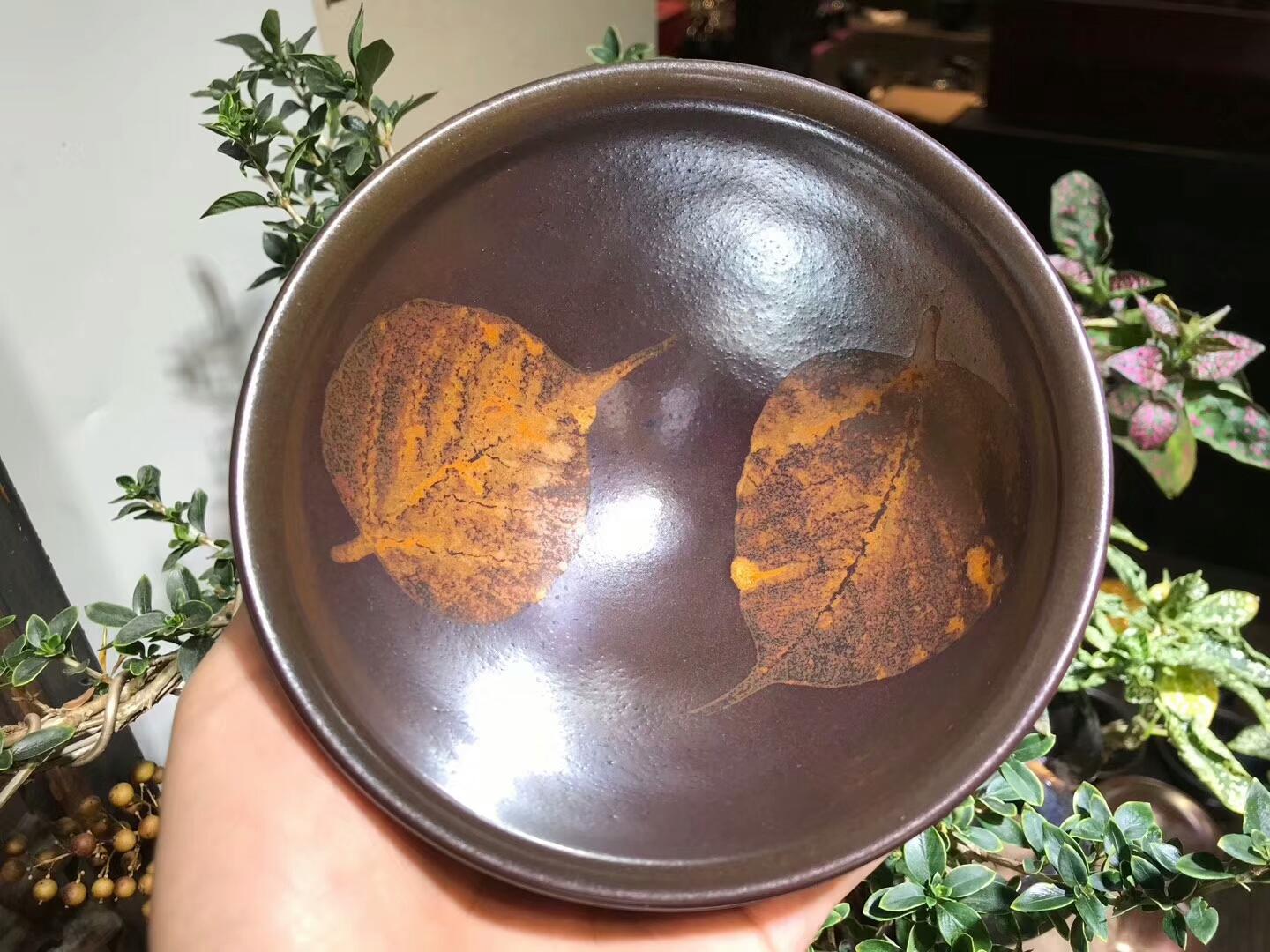 建盞國大師 作者：孫建興 作品：柿紅 雙木葉 口徑：12.7cm*7.5cm